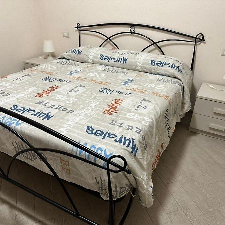 Roma Chic Residenza Gemelli Apartment Bagian luar foto