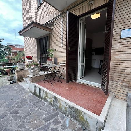 Roma Chic Residenza Gemelli Apartment Bagian luar foto