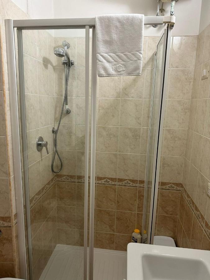 Roma Chic Residenza Gemelli Apartment Bagian luar foto