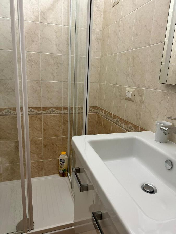 Roma Chic Residenza Gemelli Apartment Bagian luar foto