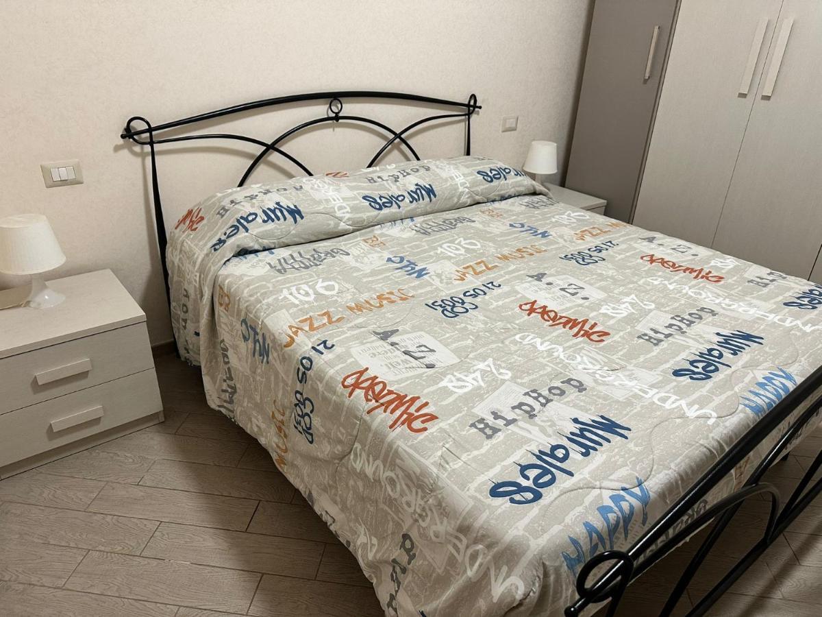 Roma Chic Residenza Gemelli Apartment Bagian luar foto