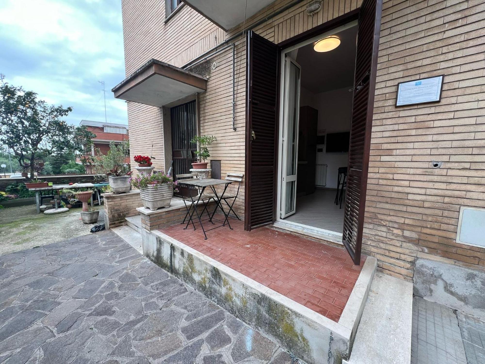 Roma Chic Residenza Gemelli Apartment Bagian luar foto