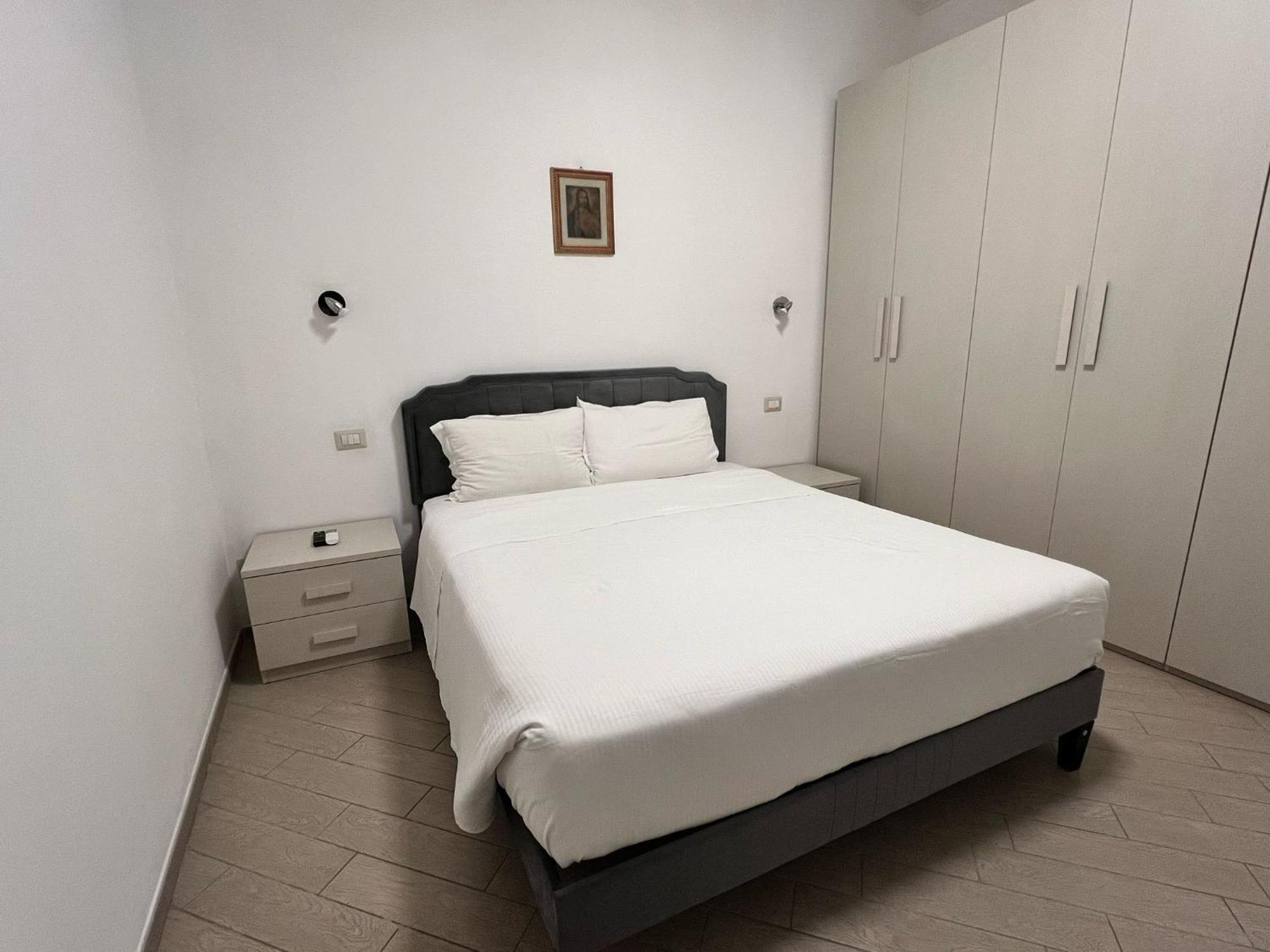 Roma Chic Residenza Gemelli Apartment Bagian luar foto