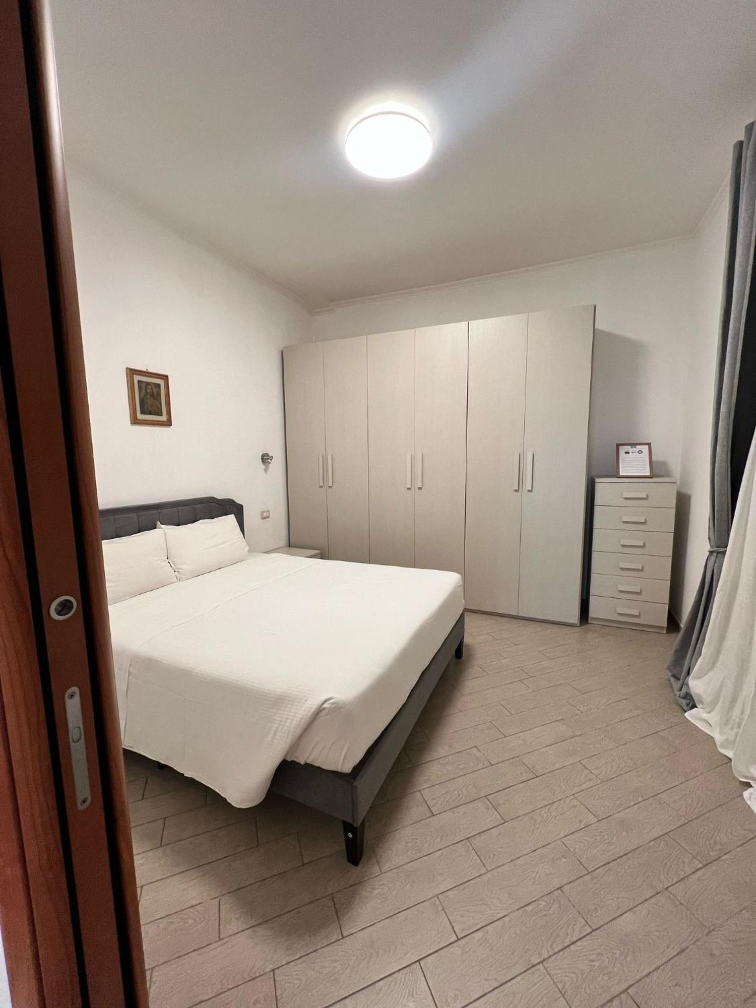 Roma Chic Residenza Gemelli Apartment Bagian luar foto