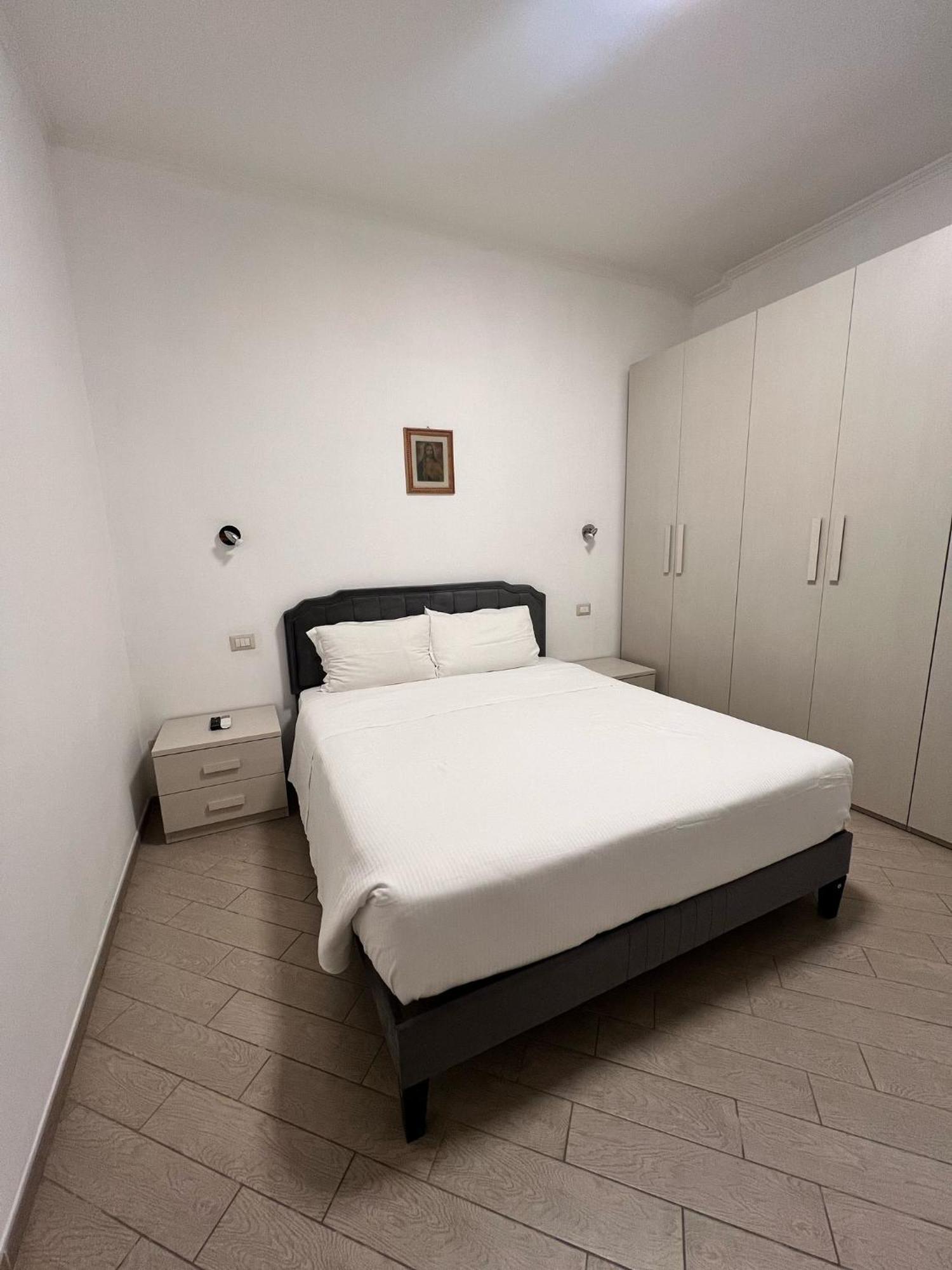 Roma Chic Residenza Gemelli Apartment Bagian luar foto